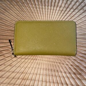 Olive Green Henri Bendel Zippy Wallet